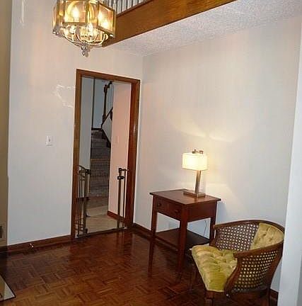 5th image of 325 Longmoor Way