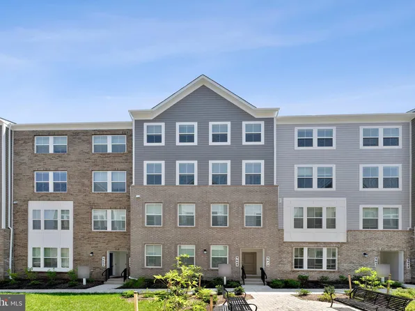 9670 Swallowtail Ln, Manassas, VA 20110