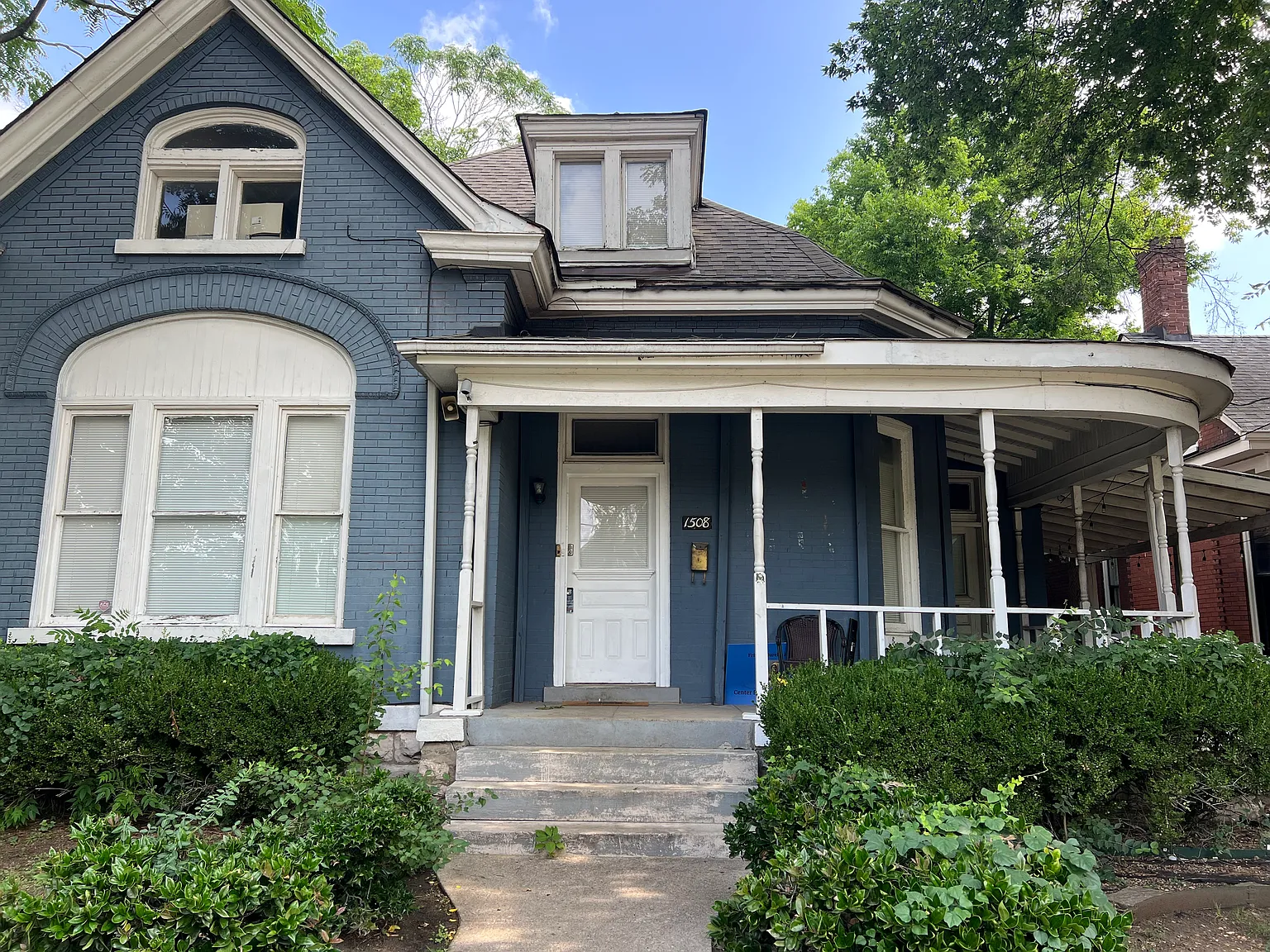 6 bed, 4151 sqft, $1,250 — Photo 1