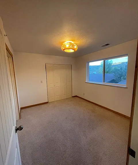530 Redcliff Cir — Photo 7