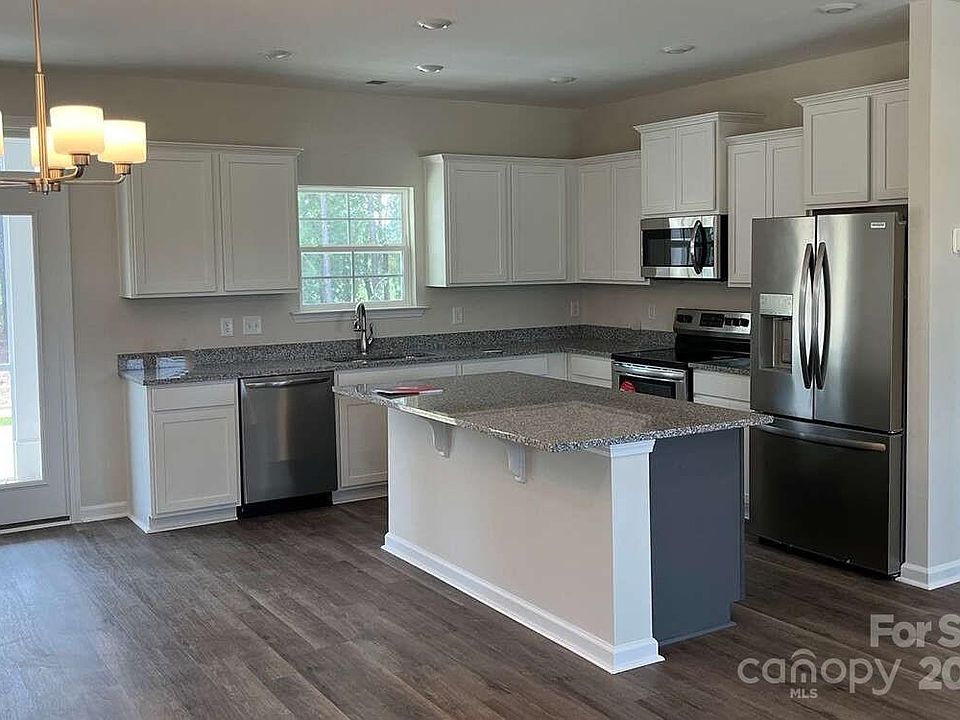 2nd image of 2216 Pope Rd