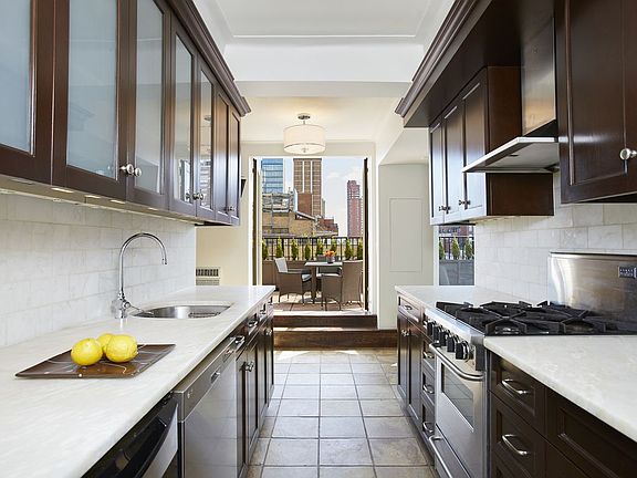 3rd image of 245 E 72nd St #Penthouse A