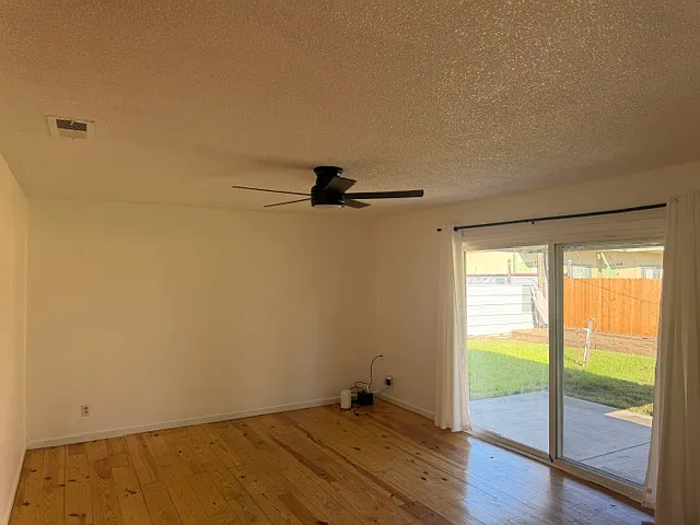 720 Merrywood Ln — Photo 9