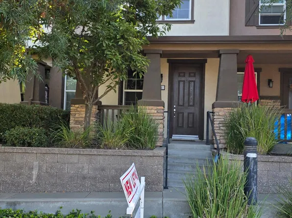 555 Clydesdale Dr Unit 55, Oakdale, CA 95361