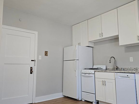 5th image of 1020 E Pleasant St APT 314