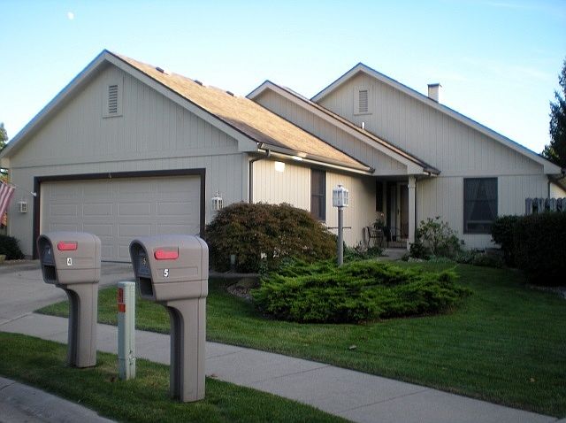 1st image of 4 Cambridge Ct