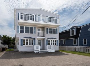 2 Groveland St, Seabrook, NH 03874