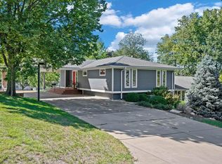 303 N Sunset Dr, Manito, IL 61546