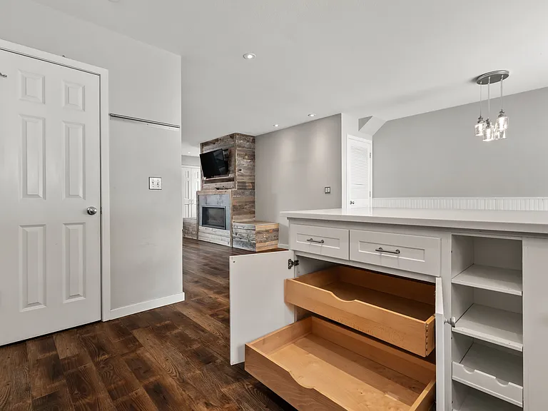 3450 Sunburst Ct — Photo 4