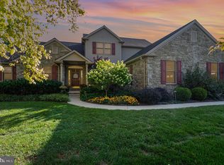 767 Weldon Dr, York, PA 17404