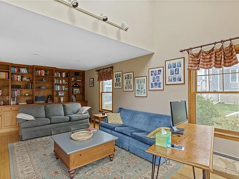 2 Easton Ter — Photo 17