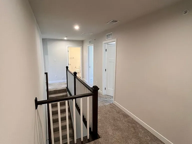 437 Greenwood Dr — Photo 23