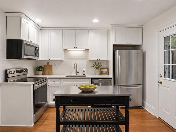 4th image of 13 Independence Pl NW