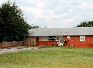 1119 S Dewey Ave, Chandler, OK 74834