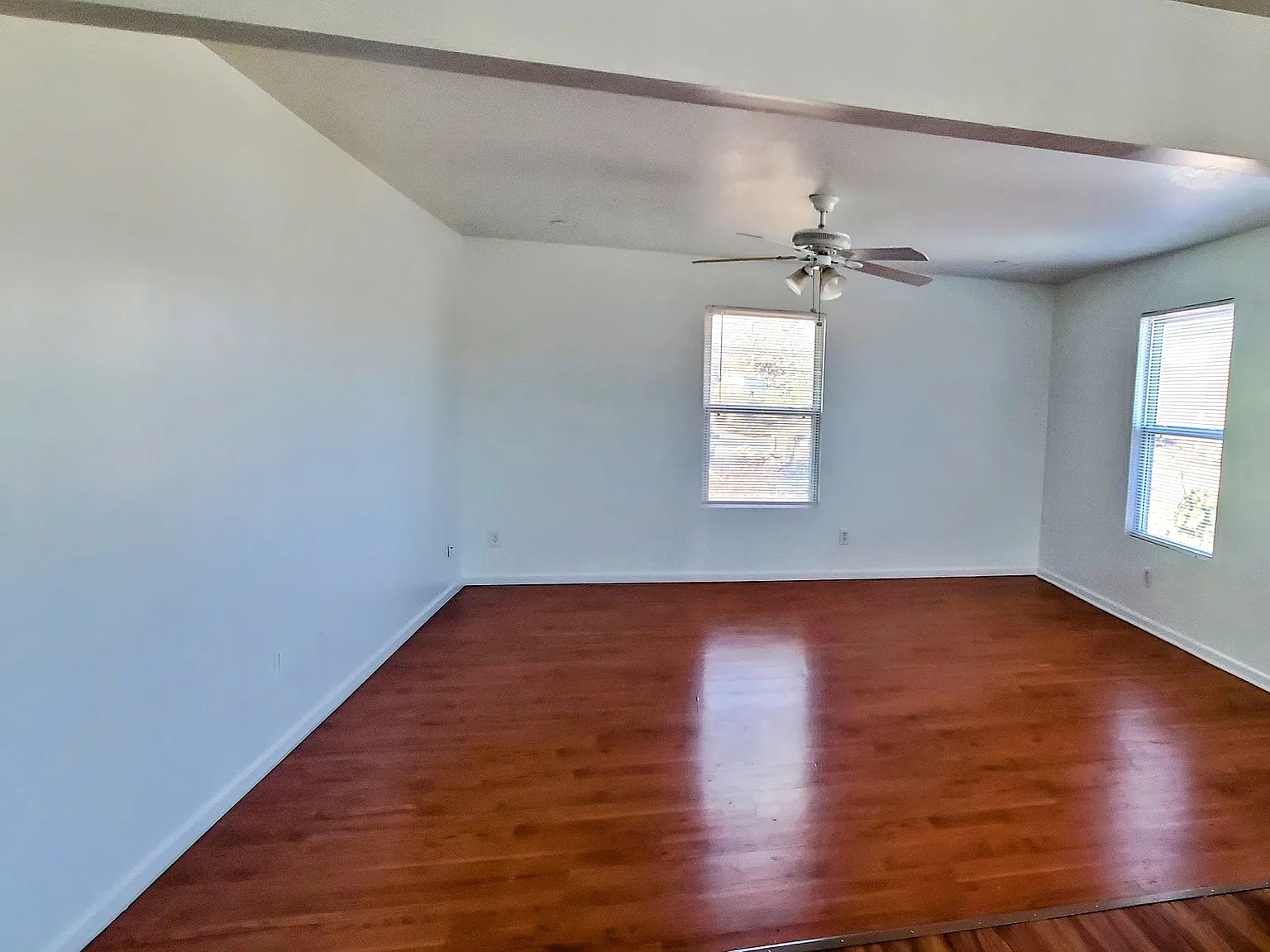 4 bed, 1295 sqft, $1,775 — Photo 3