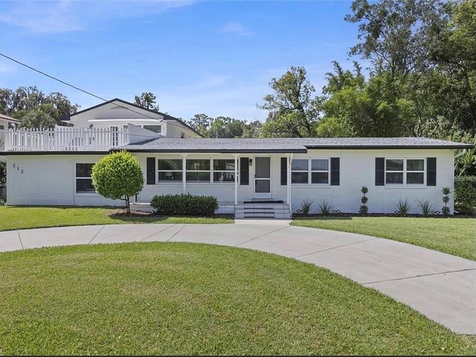 1st image of 212 W 1ST AVENUE
