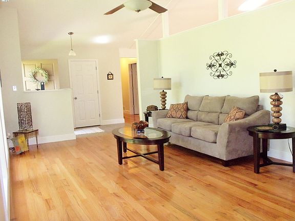 4th image of 3500 McCarrell Ln