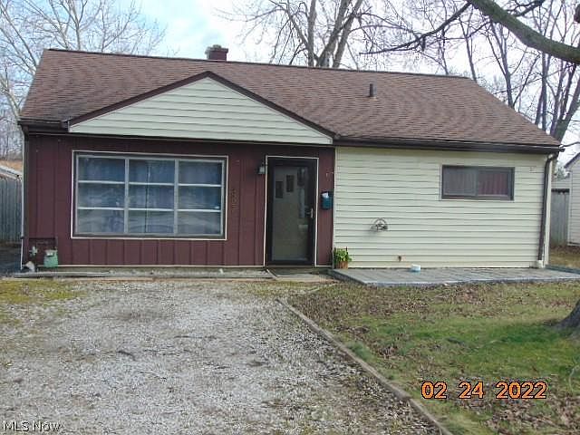 1st image of 1021 Chalet Dr