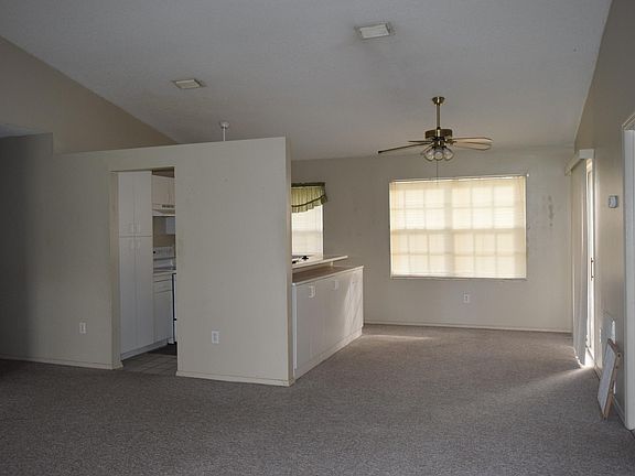 3rd image of 1580 Dorsett Ln SE