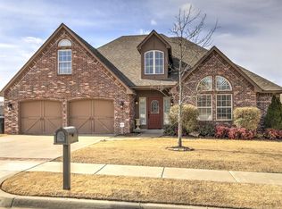 14542 S Urbana Ct, Bixby, OK 74008