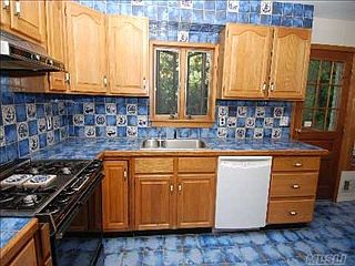 5th image of 42 Soundview Dr