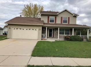1549 Primrose Ln, Fond Du Lac, WI 54935
