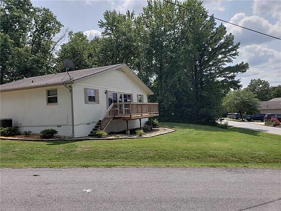 2nd image of 21 Ettington Dr