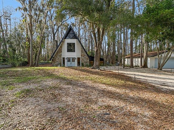 3rd image of 19808 Reading Rd