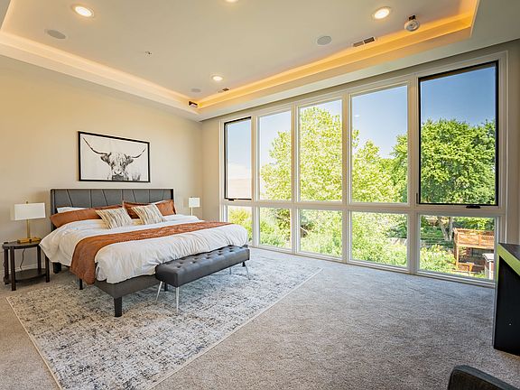 4th image of 4201 W Pine Blvd #1