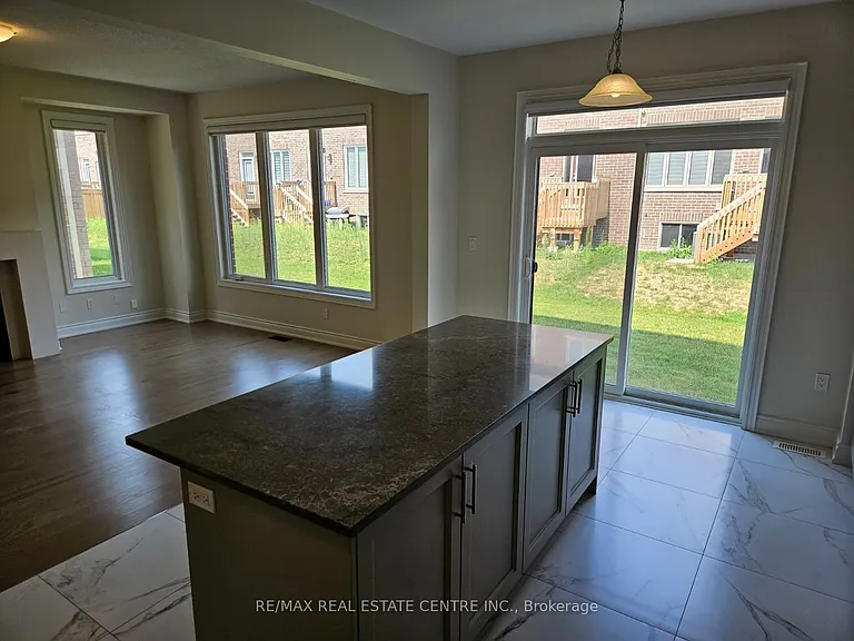 18 Gladmary Dr — Photo 15
