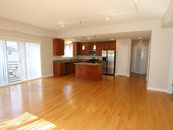 4th image of 1860 N Damen Ave APT 2W
