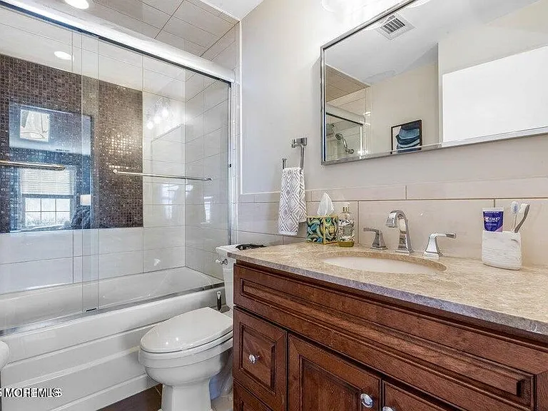 334 Mayfair Pl — Photo 8