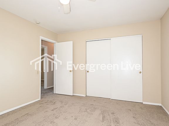 4th image of 1520 Bluff Dr