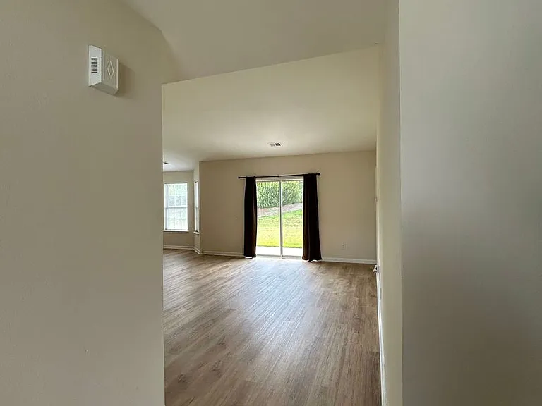 953 Wyndfall Dr SW — Photo 4