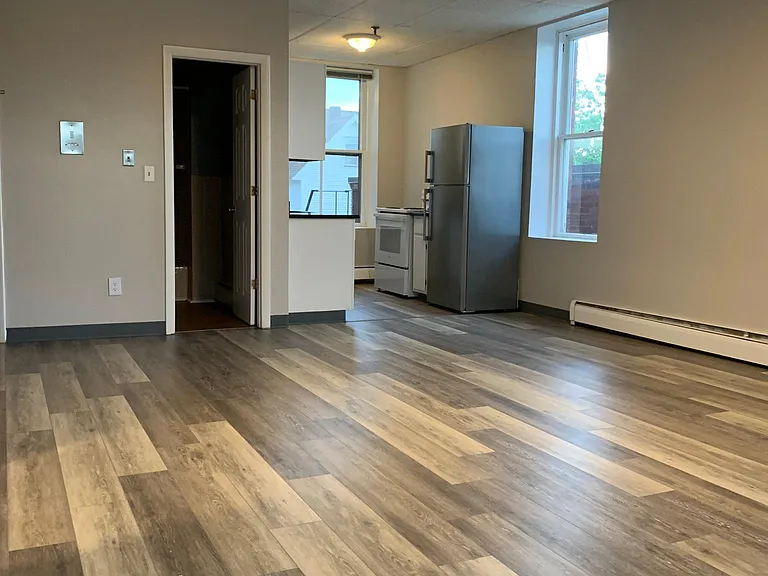 32 Chestnut St #25 — Photo 5