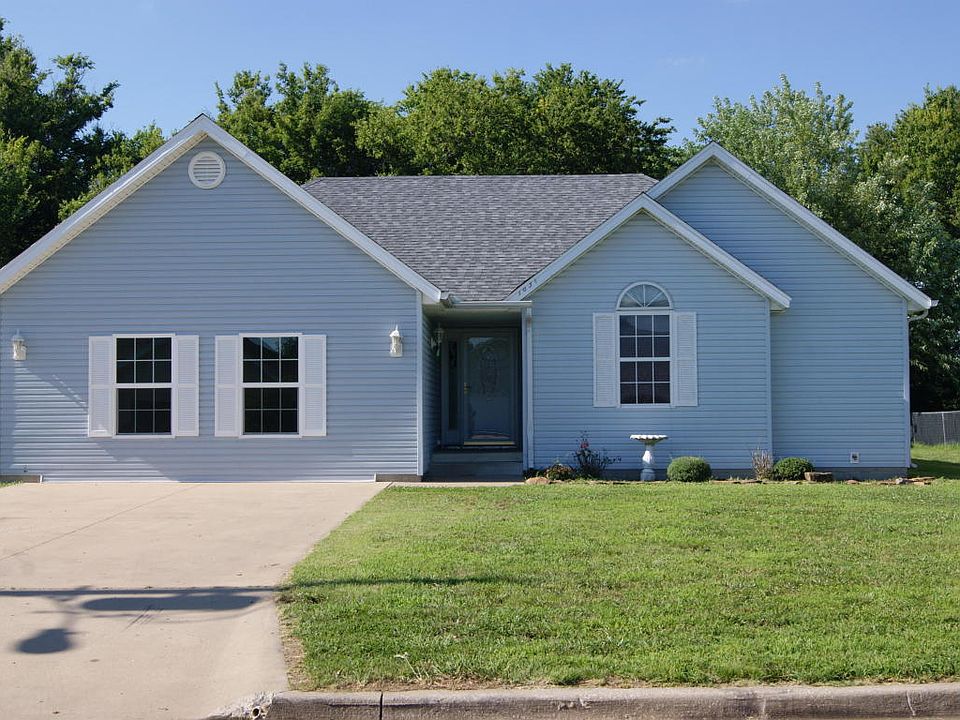 1st image of 1631 Logan Dr