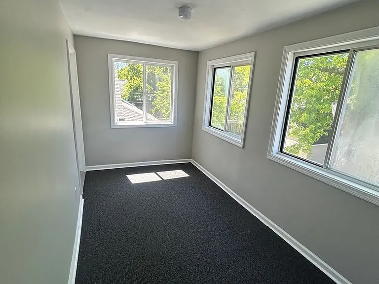 1121 Jennette Avenue NW — Photo 6