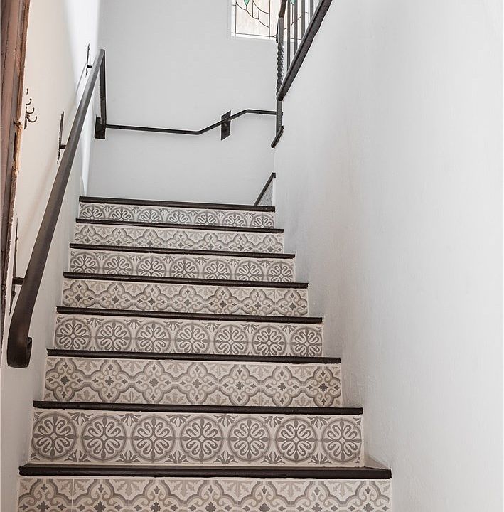 1st image of 2055 E 3rd St #13
