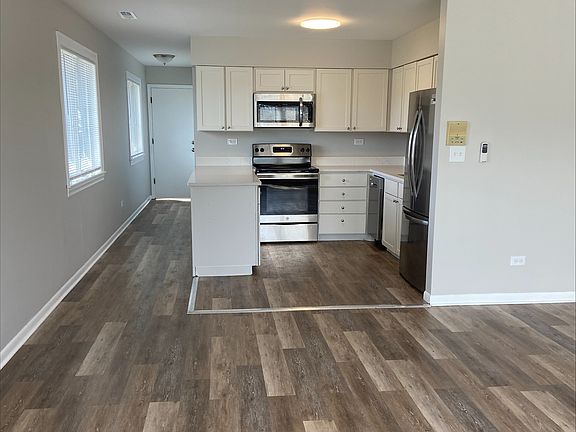 2nd image of 274 S Lake St APT B