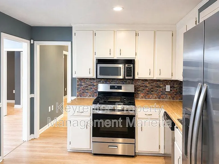 5088 Ravenwood Dr — Photo 13