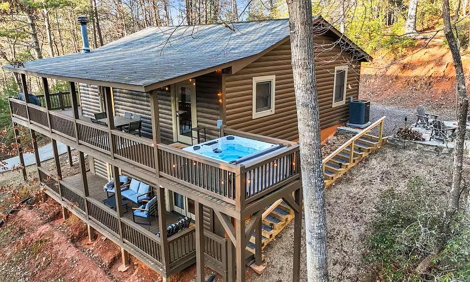 1st image of 564 Weaver Creek Ln