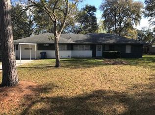 706 Shady Dr, Sweeny, TX 77480