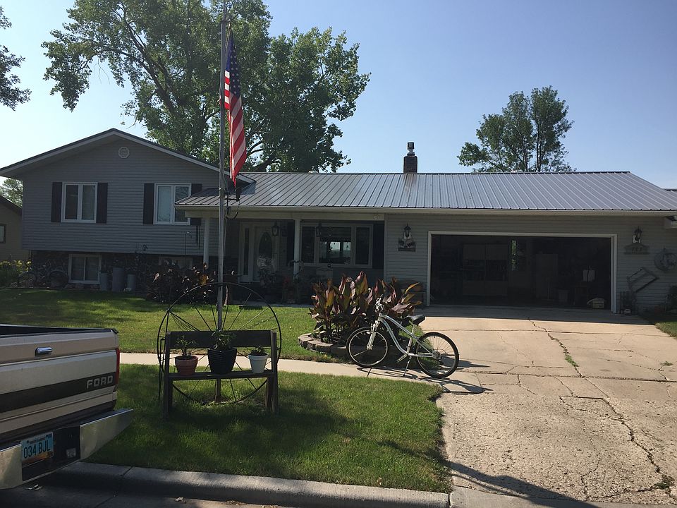 1st image of 707 E Caledonia Ave