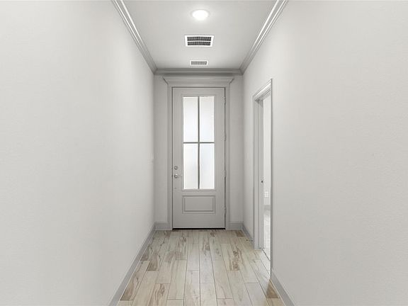 3rd image of 463 Silver Springs Ln