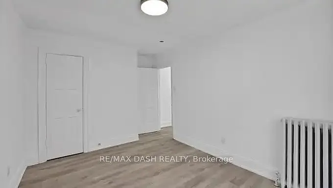 917 Saint Clair Ave W #30 — Photo 2