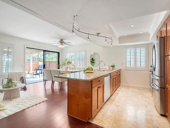 4th image of 2050 Trevino Ave