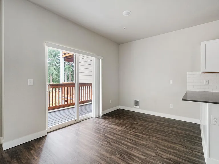 Arbor Crest Apartments — Photo 39