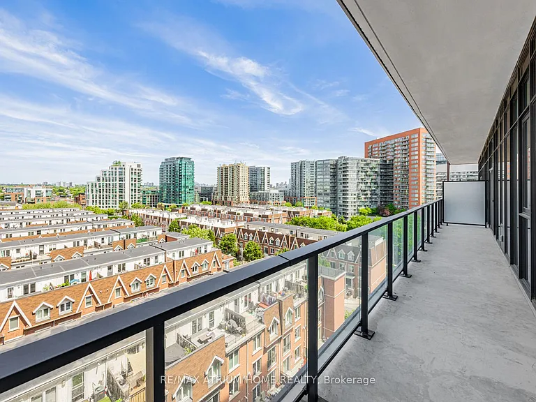 285 Dufferin St #706 — Photo 31