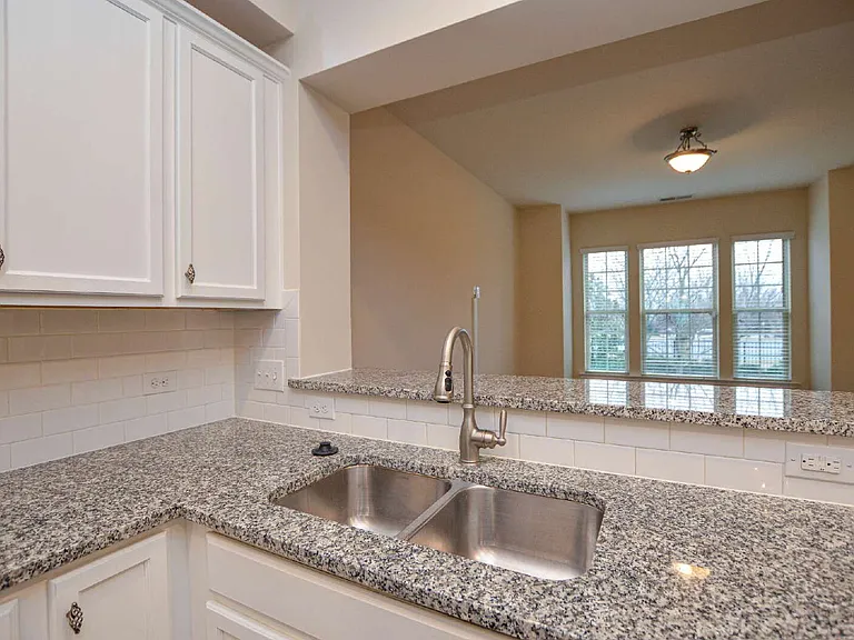 313 Annandale Dr — Photo 10