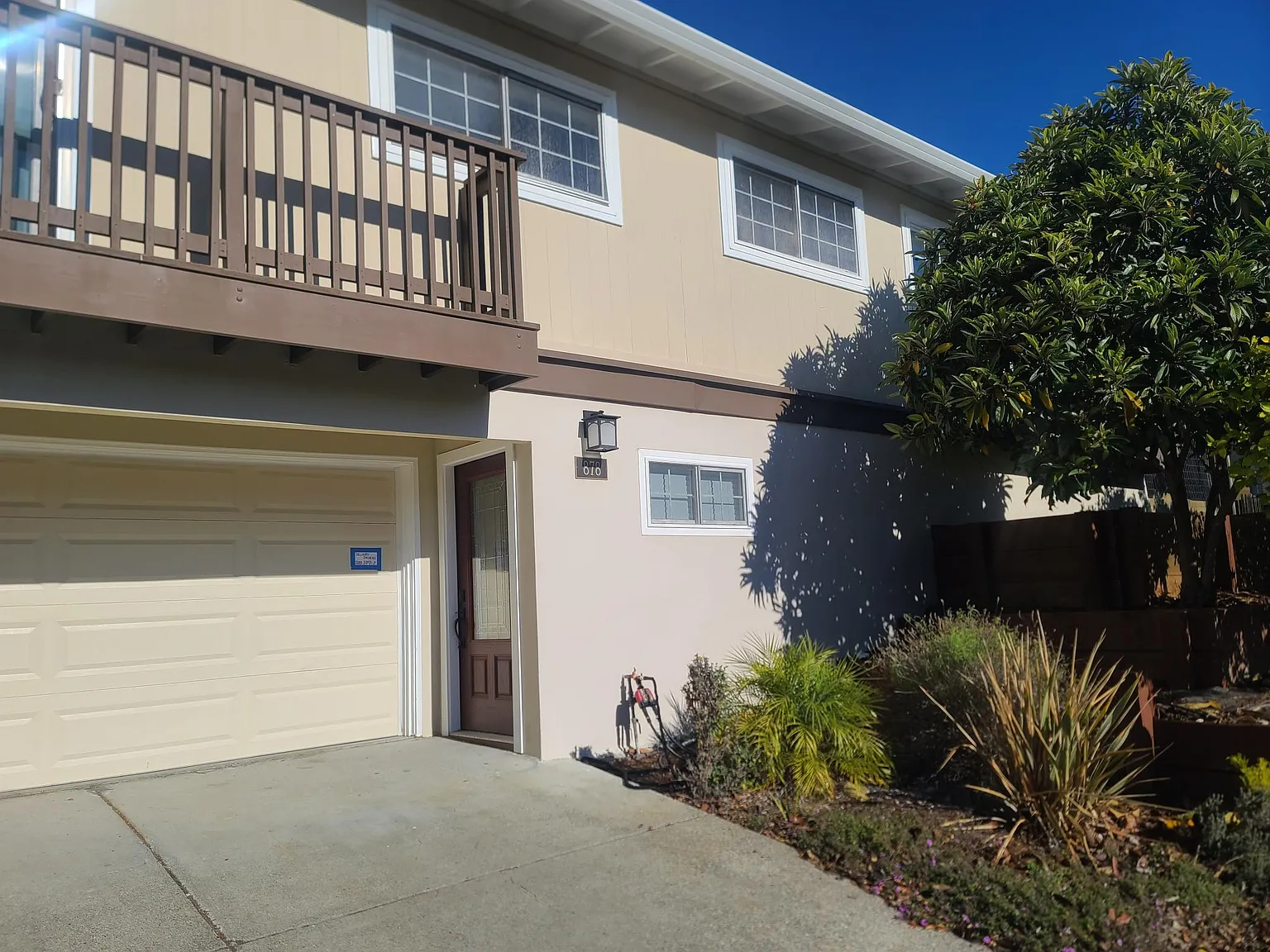 878 Patricia Way — Photo 1
